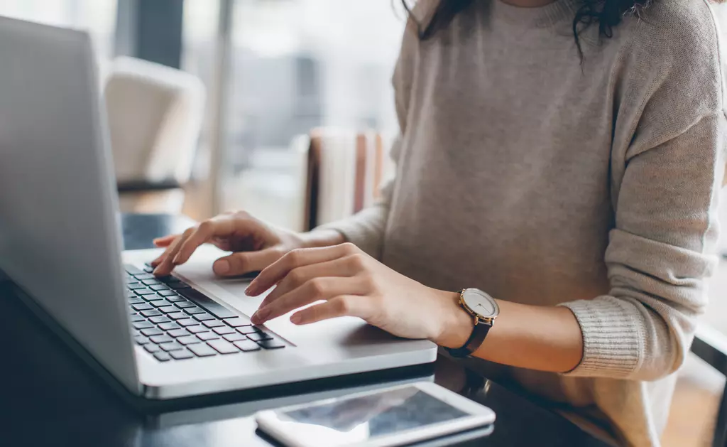 Women sitting at computer 